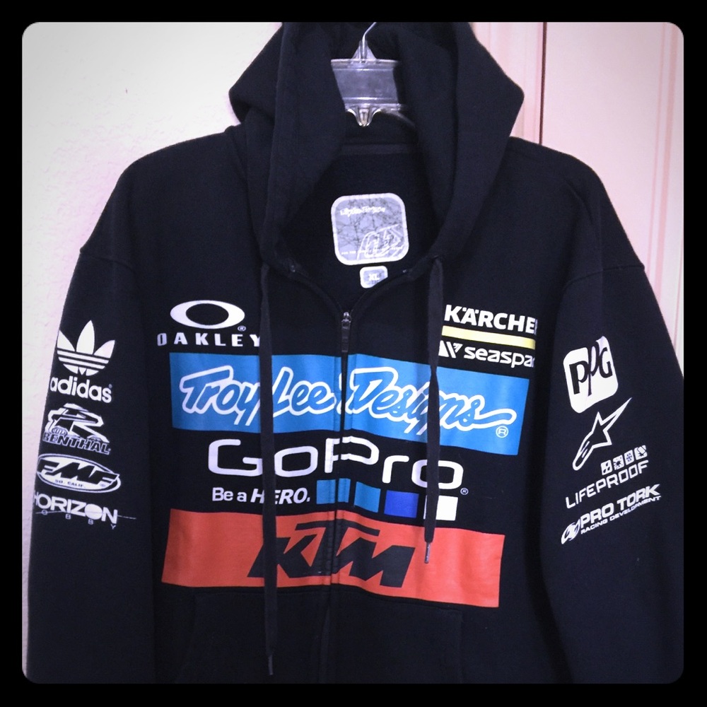 Troy Lee sports XL ZIP UP hoodie
